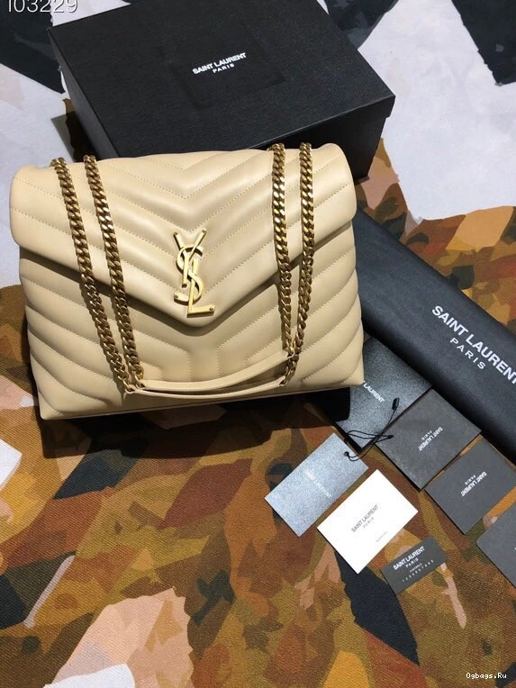 YSL LOULOU MEDIUM 0720